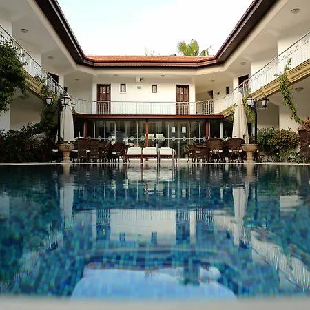 Eon Boutique 4*